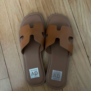 DV by Dolce Vita Tan Sandals